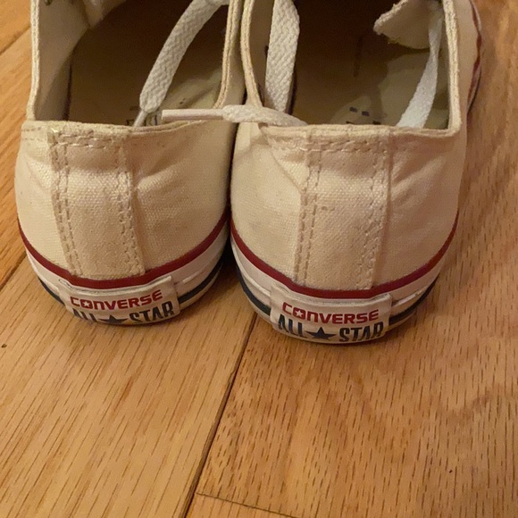 White converse - Picture 4 of 4